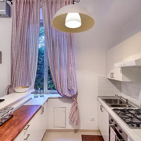 Apartment Tibullo St. Peter Rom